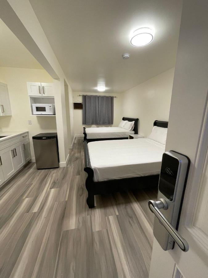 Destination Inn Radium Hot Springs Bagian luar foto