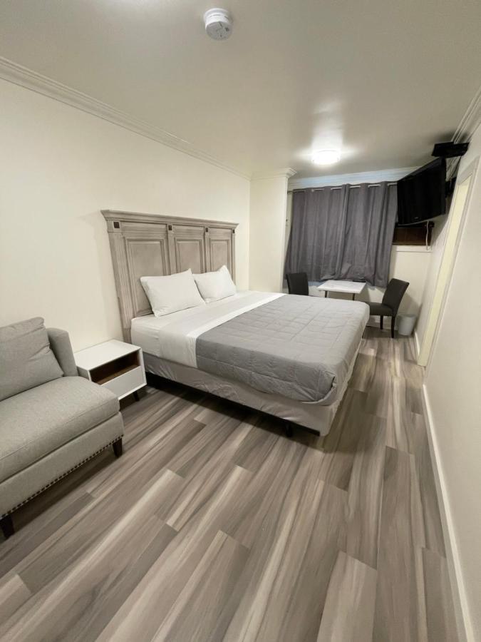 Destination Inn Radium Hot Springs Bagian luar foto
