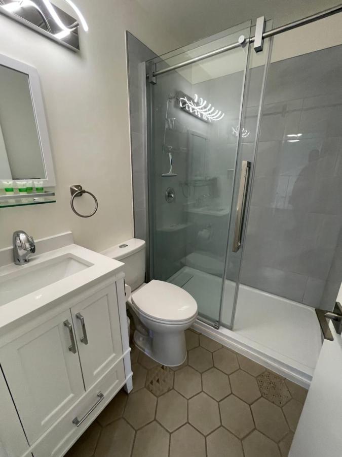 Destination Inn Radium Hot Springs Bagian luar foto