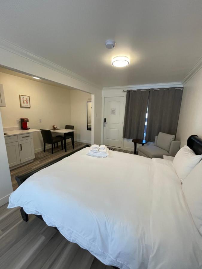 Destination Inn Radium Hot Springs Bagian luar foto
