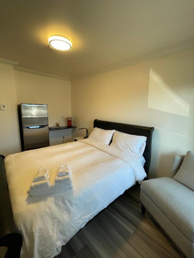 Destination Inn Radium Hot Springs Bagian luar foto