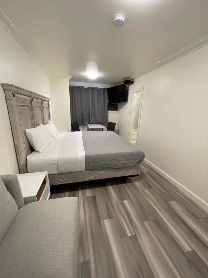 Destination Inn Radium Hot Springs Bagian luar foto
